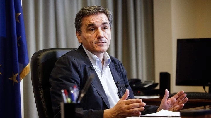 Τσακαλώτος: Ακόμα και μια φυματική σαρανταποδαρούσα υπερπηδά τον πήχη της ΝΔ